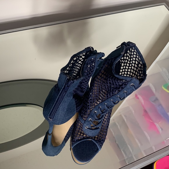 Shoedazzle Jean netted heels. Brand new. Never worn. Size 8 - Picture 5 of 8